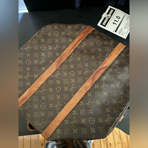 Louis Vuitton duffle bag - Picture 2 of 5
